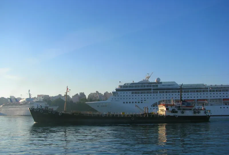 SERENA Tanker IMO 6400343 photo 10