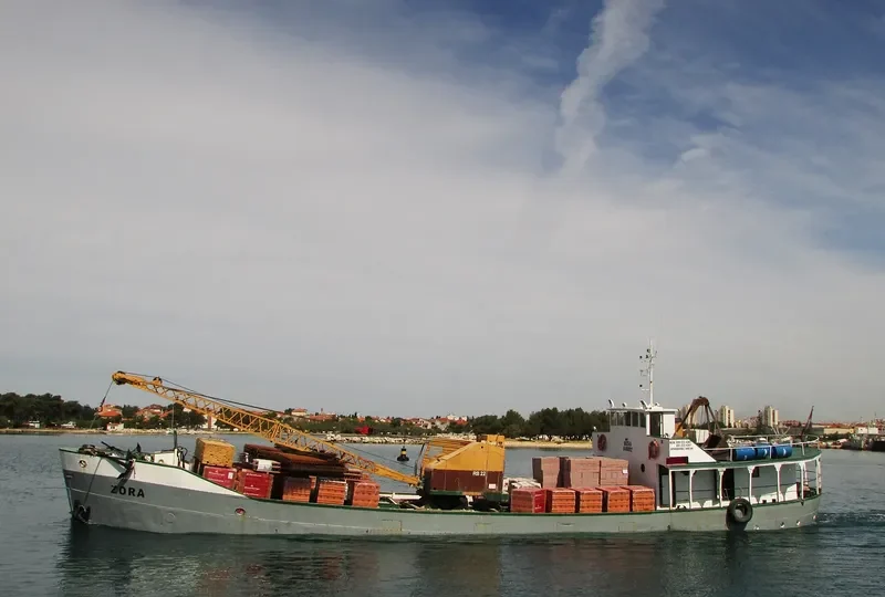 ZORA General Cargo IMO 6406892 photo 4