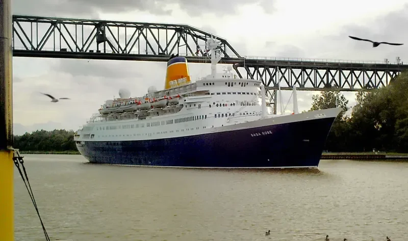 SAGA ROSE Passenger Ship IMO 6416043 photo 6