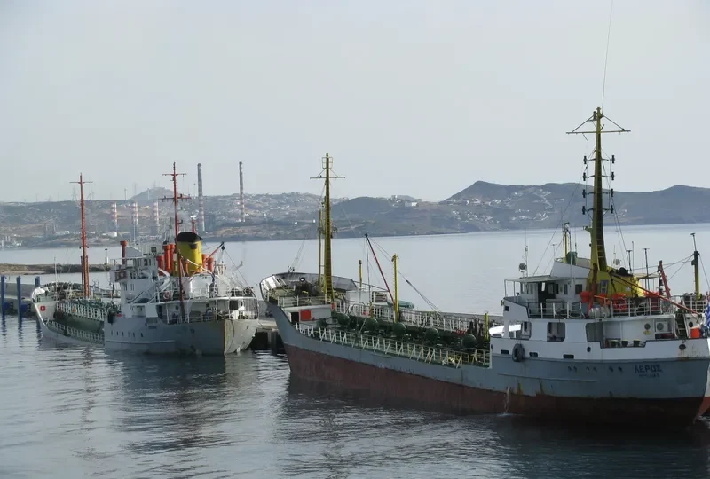 LEROS Tanker IMO 6416706 photo 2