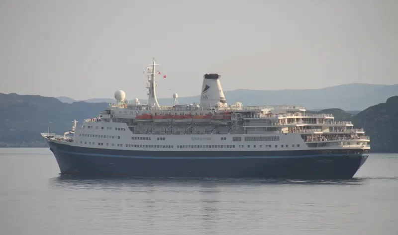 MARCO POLO Passenger Ship IMO 6417097 photo 2