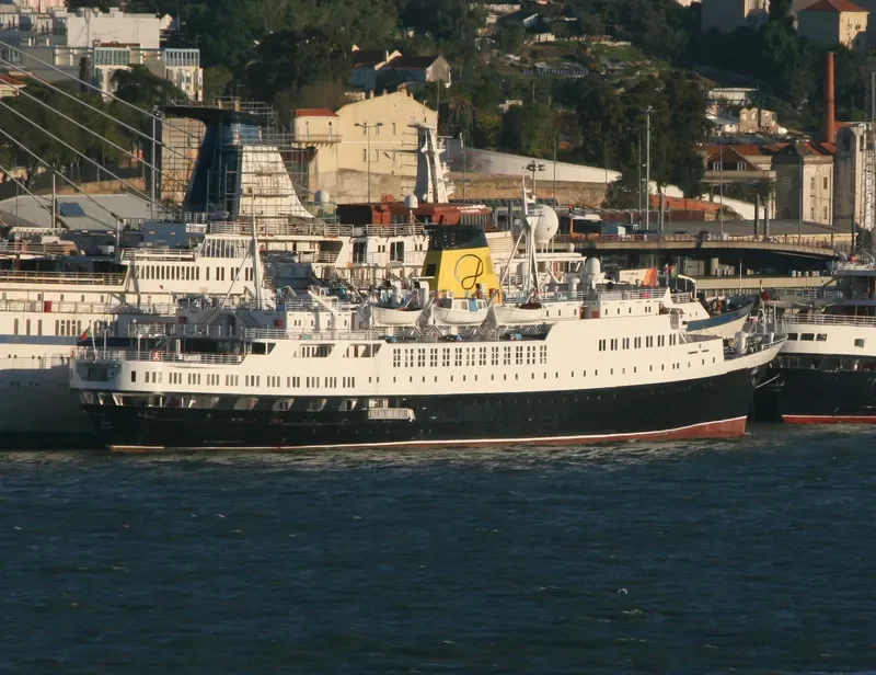 PORTO Passenger Ship IMO 6419057 photo 2