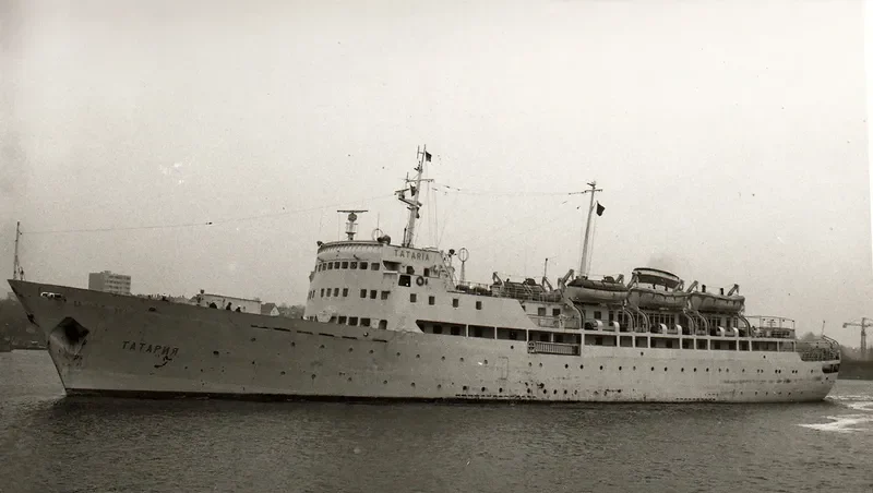 TATARIA Passenger Ship IMO 6421531 photo 2