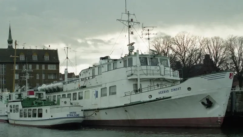BE SCHUITJE Passenger Ship IMO 6501159 photo 3