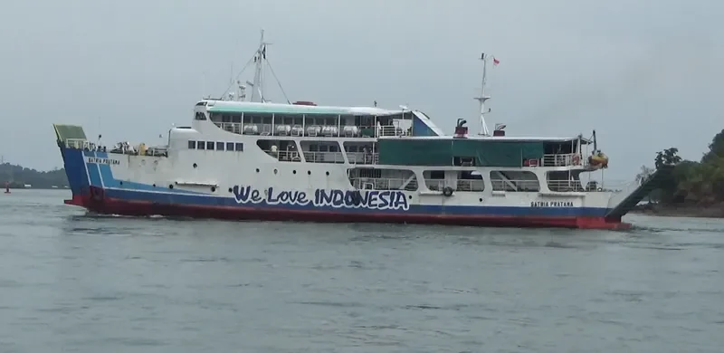 SATRIA PRATAMA Ro-Ro IMO 6502725 photo 2