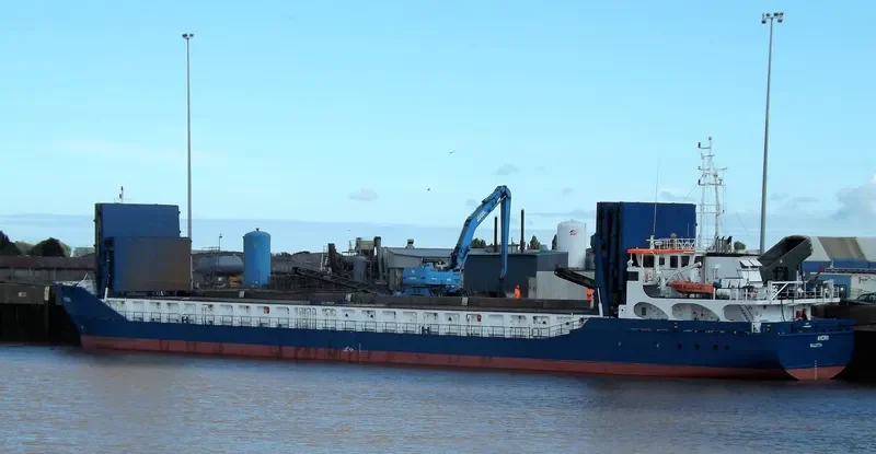 AVEIRO General Cargo IMO 6502763 photo 2