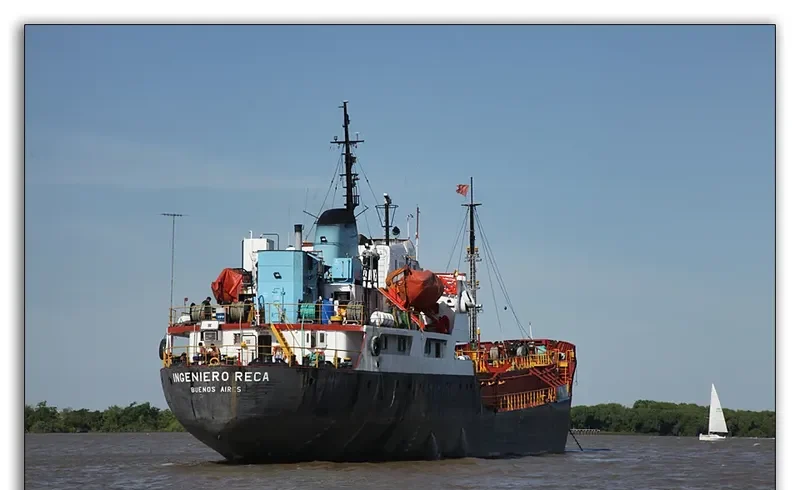 PUERTO POSADAS Tanker IMO 6520741 photo 3