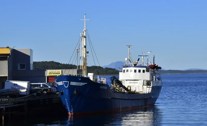AKVATRANS Tanker IMO 6522945 photo 2