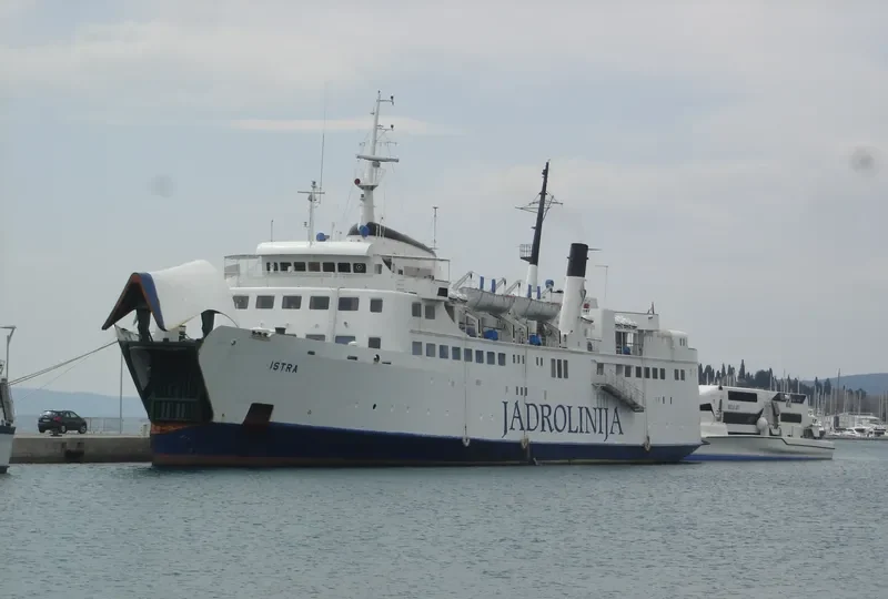 ISTRA Ro-Ro IMO 6525143 photo 4