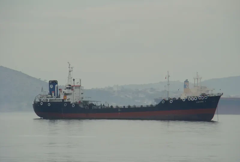 INVICTUS Tanker IMO 6604286 photo 8