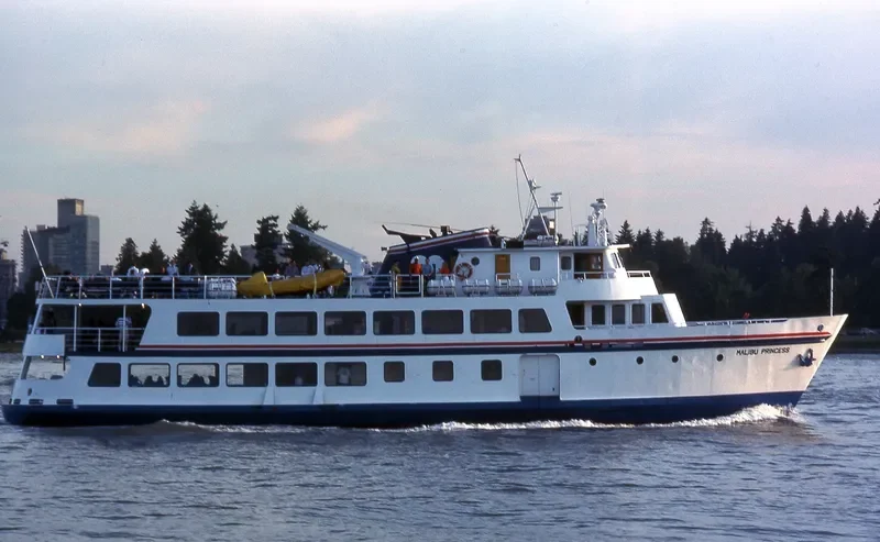 MALIBU PRINCESS Passenger Ship IMO 6611215 photo 5