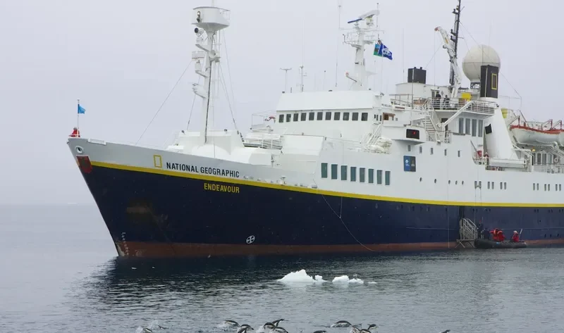 NATIONAL GEOGRAPHIC ENDEAVOUR Passenger Ship IMO 6611863 photo 3