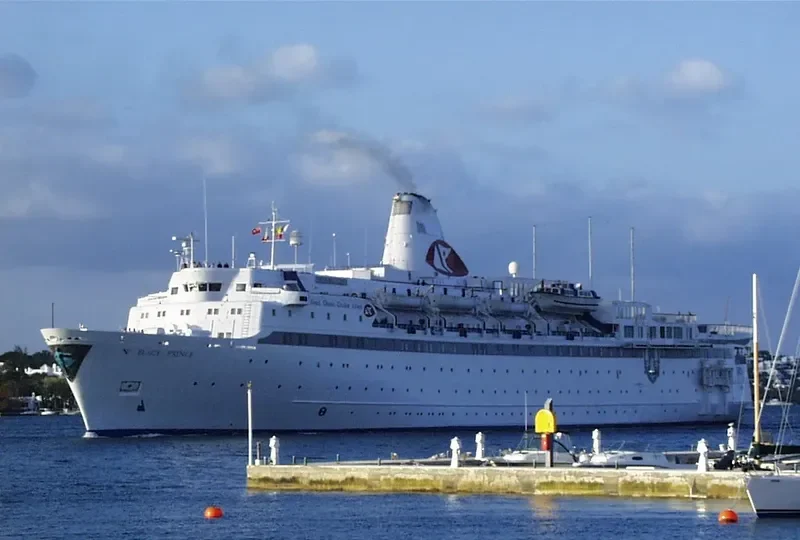 OLA ESMERALDA Passenger Ship IMO 6613328 photo 6