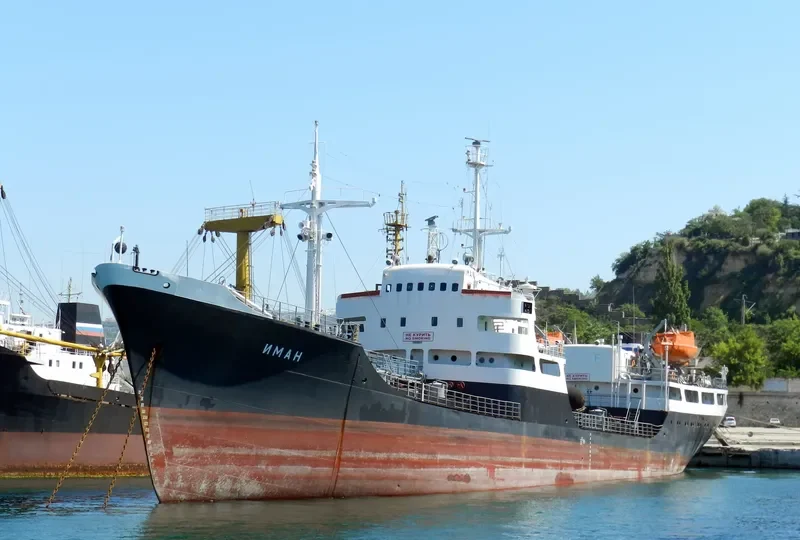 IMAN Tanker IMO 6617427 photo 3