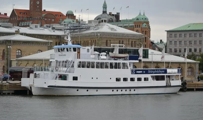TRUBADUREN Passenger Ship IMO 6618811 photo 4