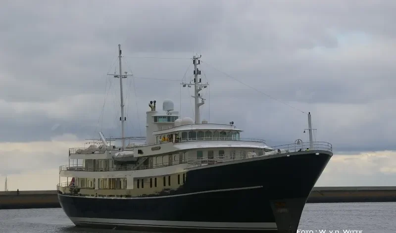 SHERAKHAN Passenger Ship IMO 6618823 photo 6