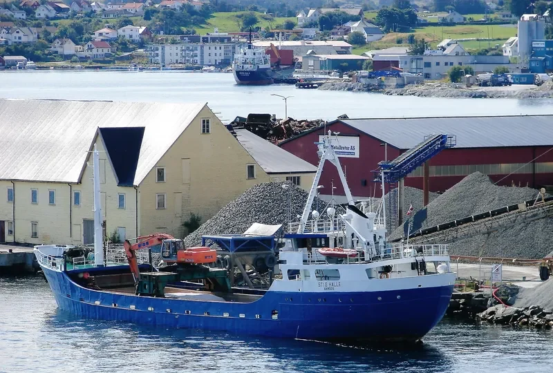 STIG HALLE General Cargo IMO 6710839 photo 2