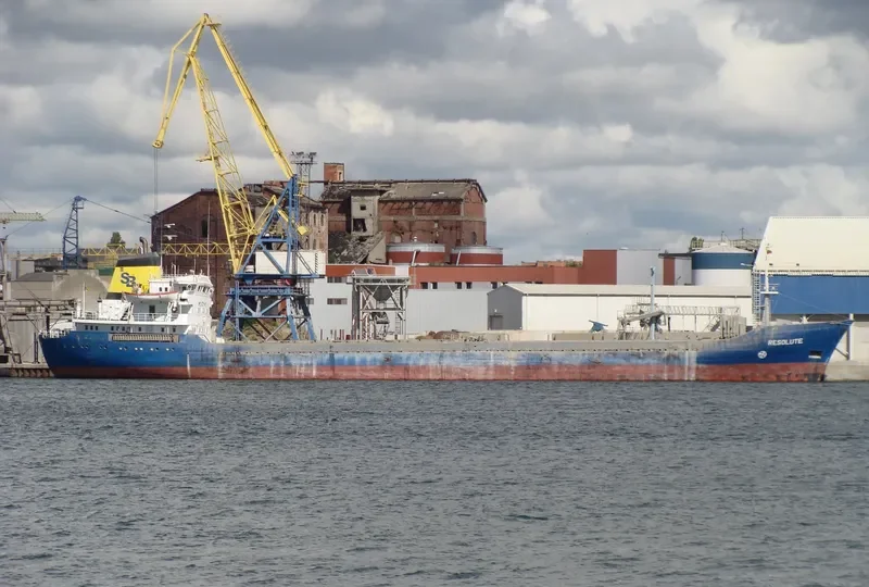 RESOLUTE General Cargo IMO 6711417 photo 4