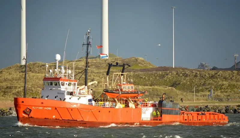 PUTFORD SHORE Offshore Vessel IMO 6712514 photo 4