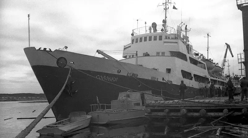 SOLOVKI Passenger Ship IMO 6724036 photo 3