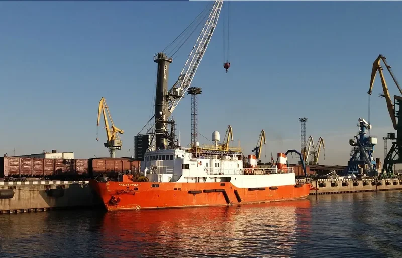 ALBATROS 1 Offshore Vessel IMO 6724397 photo 6
