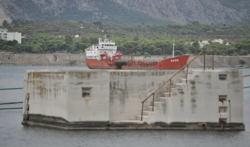 VITIM Tanker IMO 6807046 photo 8