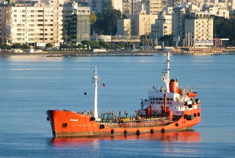 BONNIE B Tanker IMO 6810055