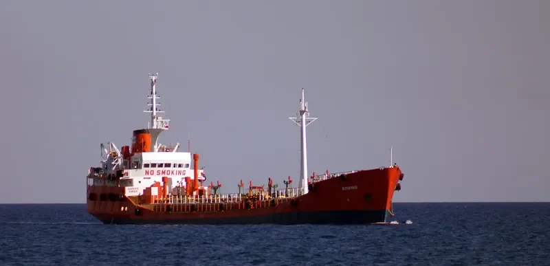 BONNIE B Tanker IMO 6810055 photo 7