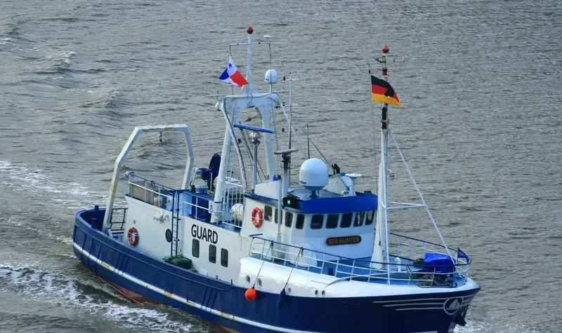 SEA HUNTER GUARD Tanker IMO 6812625 photo 2