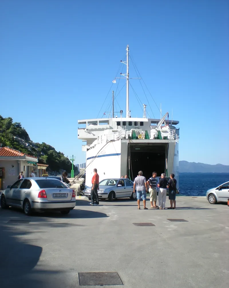 VANGA Ro-Ro IMO 6812871 photo 2