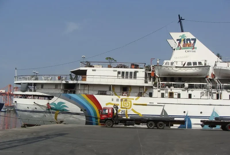 7107 ISLANDS CRUISE Passenger Ship IMO 6816970 photo 5