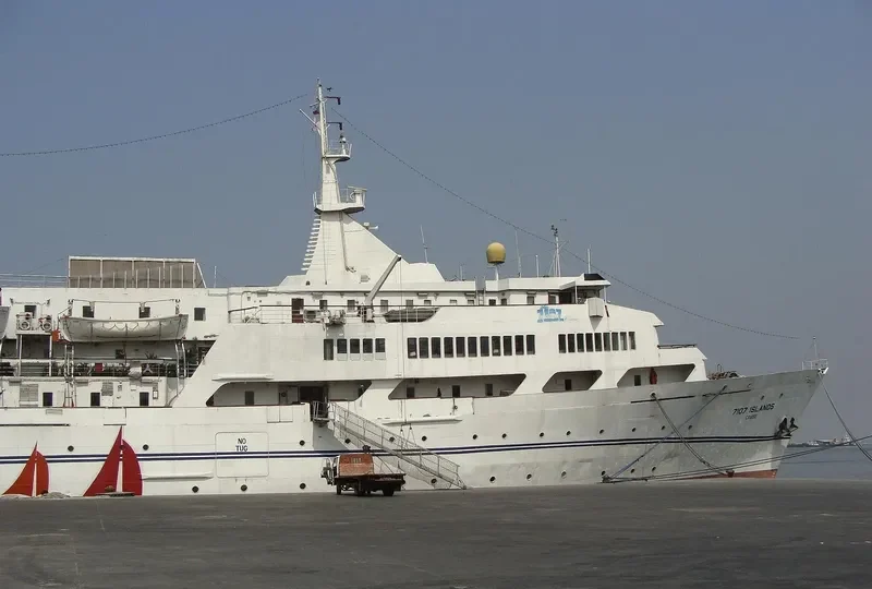 7107 ISLANDS CRUISE Passenger Ship IMO 6816970 photo 6