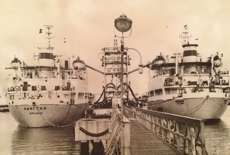 SARAVAN Tanker IMO 6823935 photo 2