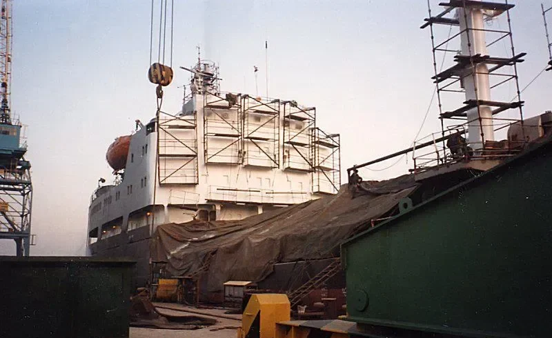 SARAVAN Tanker IMO 6823935 photo 3