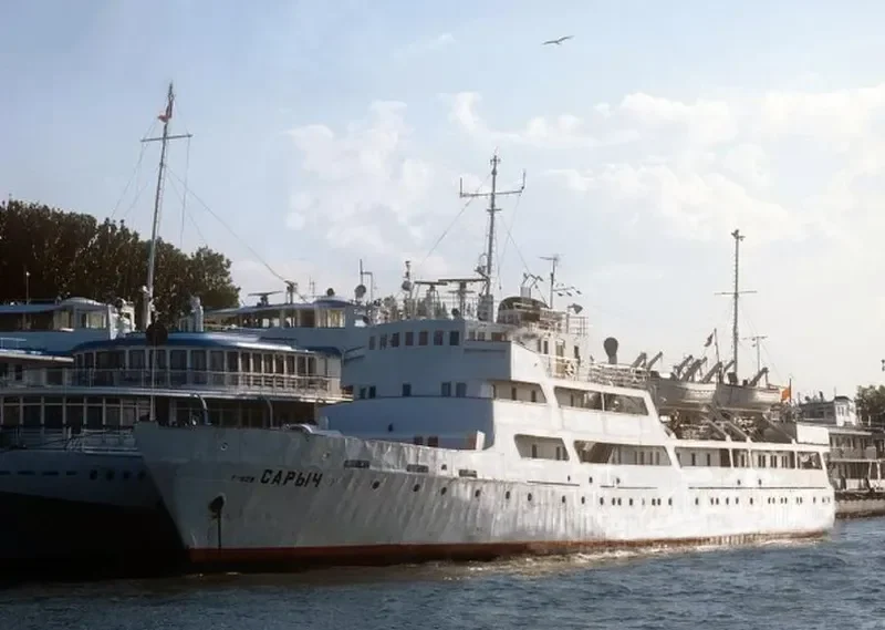 SARYCH Passenger Ship IMO 6824056