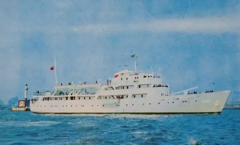 SARYCH Passenger Ship IMO 6824056 photo 2