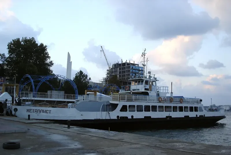 METALLIST Passenger Ship IMO 6856803 photo 2