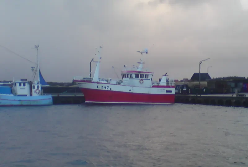 PETER FISKER Fishing Vessel IMO 6900496 photo 2