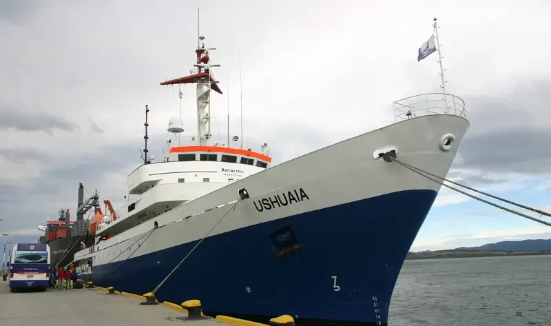 USHUAIA Passenger Ship IMO 6901907 photo 8