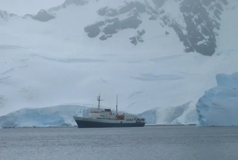 USHUAIA Passenger Ship IMO 6901907 photo 10