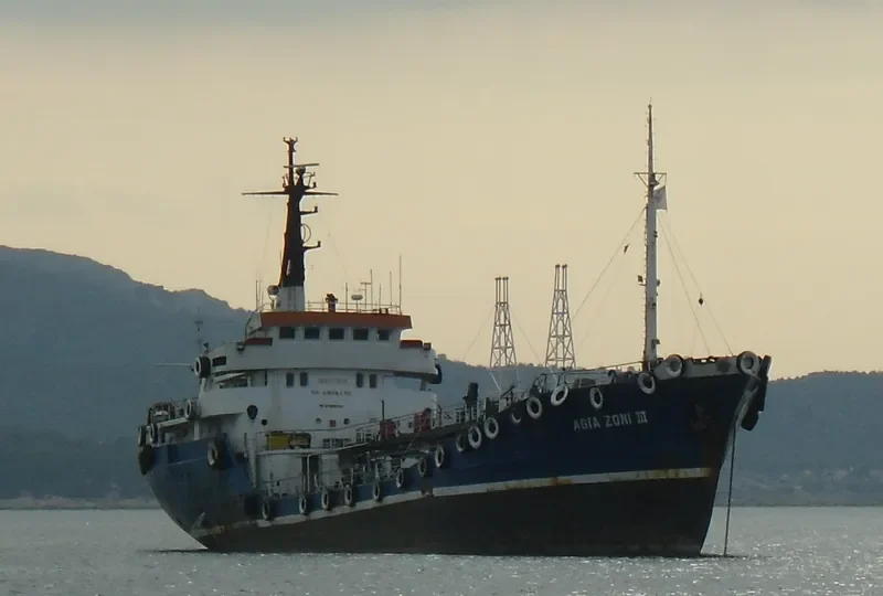 CRYSTAL WATER Tanker IMO 6902004 photo 3