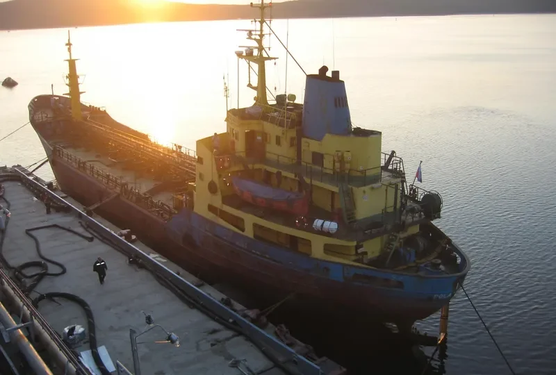 POLARTANK Tanker IMO 6903010 photo 4