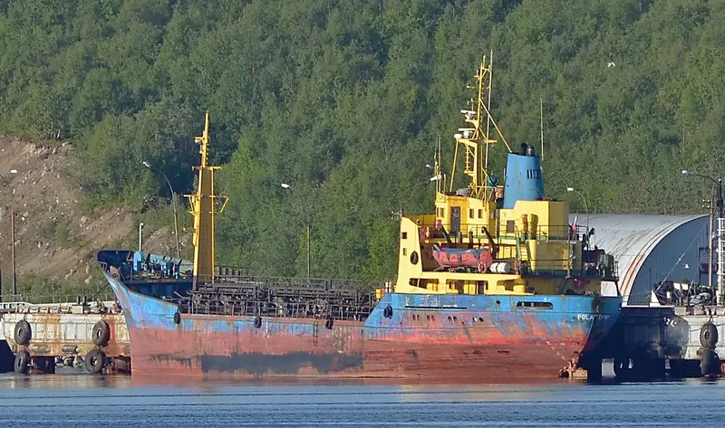 POLARTANK Tanker IMO 6903010 photo 9