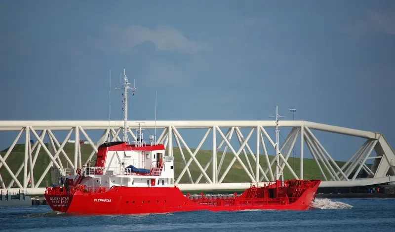 GLENNSTAR Tanker IMO 6903498 photo 3