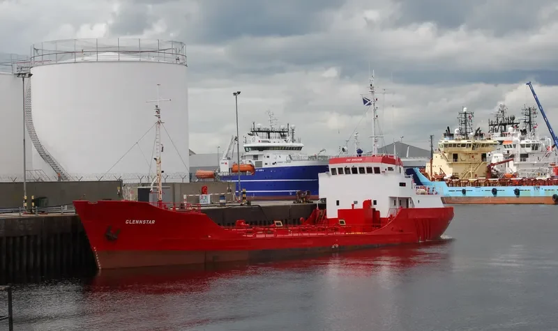 GLENNSTAR Tanker IMO 6903498 photo 8