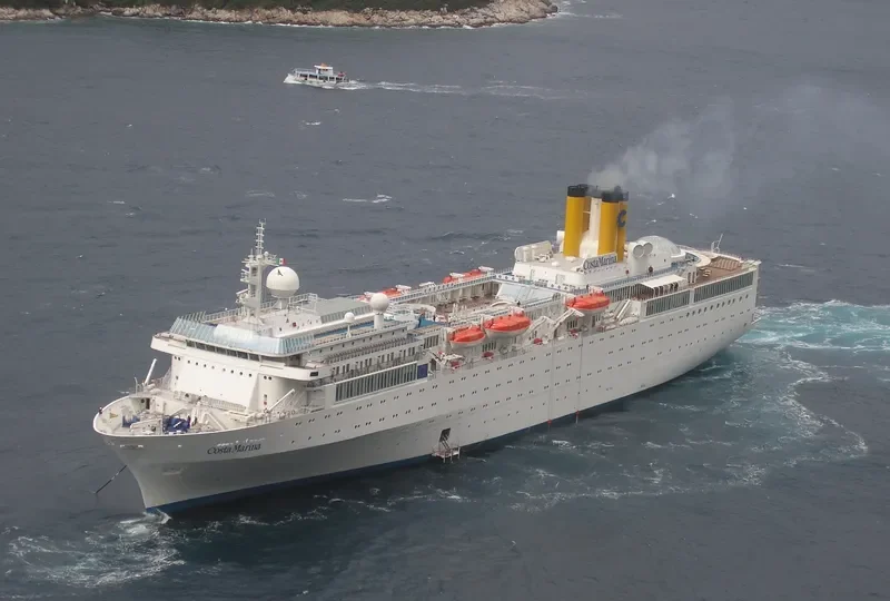 CLUB HARMONY Passenger Ship IMO 6910544