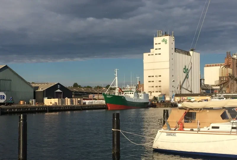 POLAR NUKA Fishing Vessel IMO 6914320 photo 3