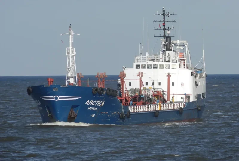 ARCTICA Tanker IMO 6920147 photo 6