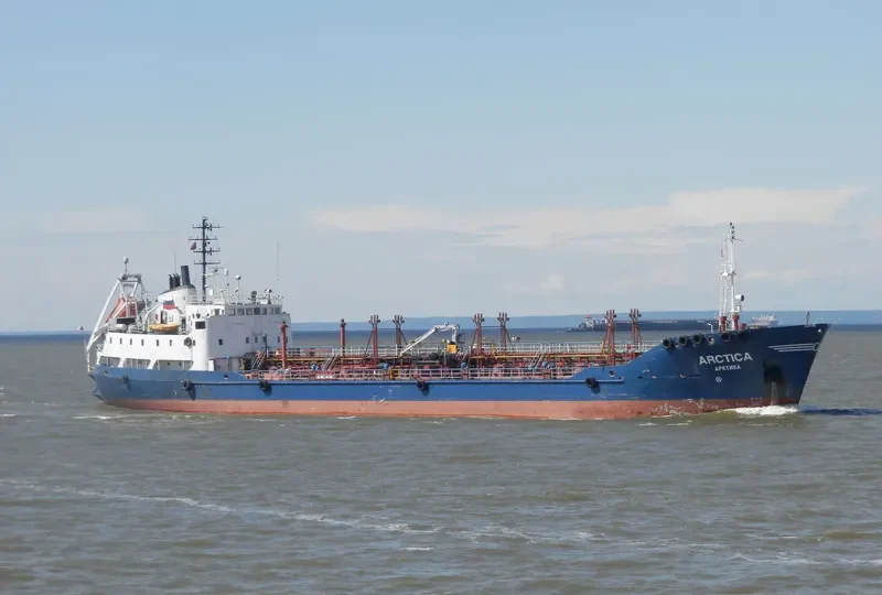 ARCTICA Tanker IMO 6920147 photo 7