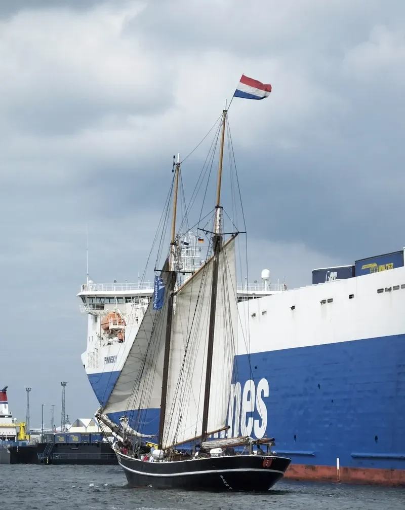 IDE MIN Passenger Vessel IMO 6924844 photo 3